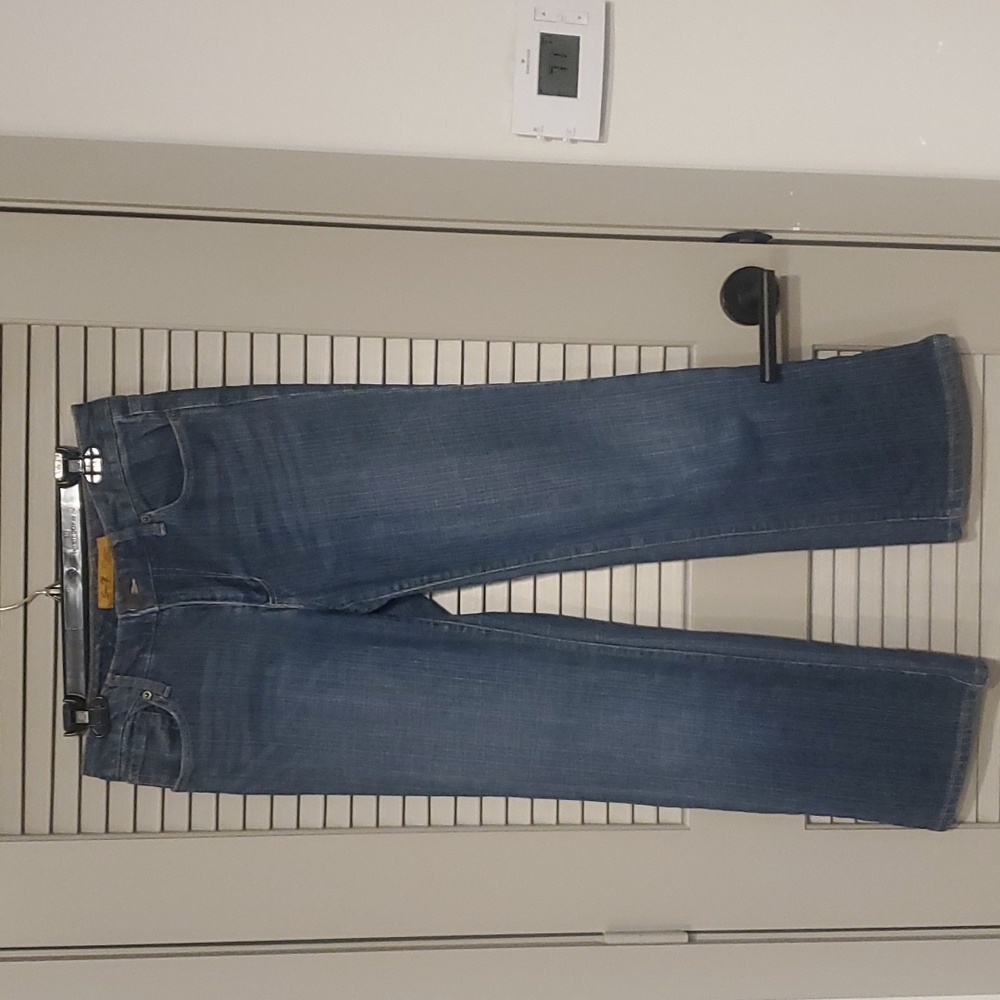 Midrise Seven7 Premium Jeans!